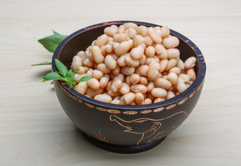 White canned beans