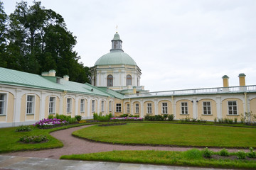 Fototapeta na wymiar Big Menshikovsky palace in Oranienbaum.