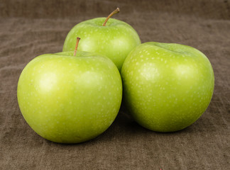 Threee Granny Smith Apples
