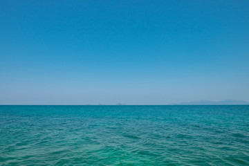 Fototapeta na wymiar emerald color sea water background