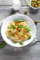 Pasta with vegetables and spinach