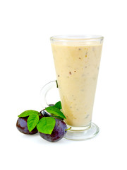 Milkshake with black plums
