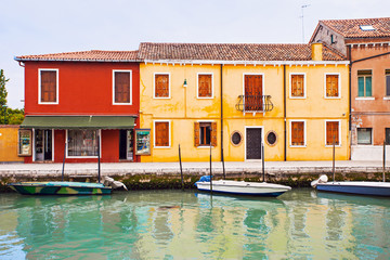 Fototapeta na wymiar Colorful street, Italy