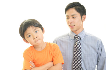 笑顔の教師と男の子