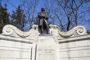 Obraz premium Isambard Kingdom Brunel Statue in London