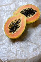 Halbierte Papaya