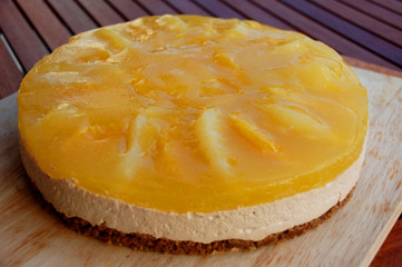 Sahnetorte mit Obstbelag