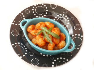 Gnocchisv in Tomatensauce