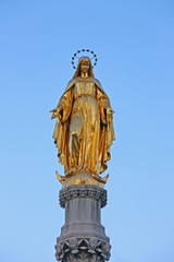 Fototapeta premium Statue of the Blessed Virgin Mary