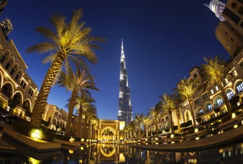 Crédence en verre imprimé Burj Khalifa Vue nocturne du centre-ville de Dubaï avec Burj Khalifa en arrière-plan