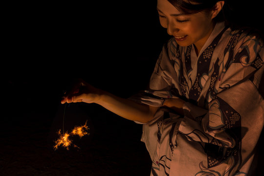 線香花火images Browse 2 055 Stock Photos Vectors And Video Adobe Stock 線香花火images Browse 2 055 Stock Photos Vectors And Video Adobe Stock