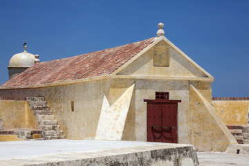 Fototapeta na wymiar Histórico Fuerte de San Sebastian del Pastelillo ubicado en Manga en la ciudad antigua de Cartagena de Indias en Colombia.