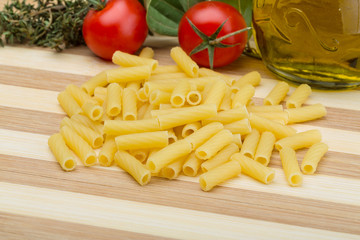 Raw rigatoni pasta