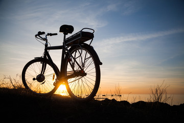 Fototapeta na wymiar silhouette of a bike
