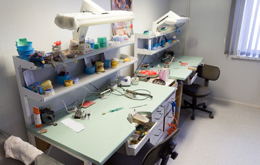 Prosthetic Dentistry. Cabinet preparing implants