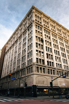 Building on Broadway in the Jewelry District, in downtown Los An