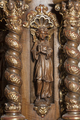 Fototapeta na wymiar Engelsfigur in der Kapuzinerkirche Wesemlin, Luzern, Schweiz