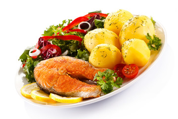 Grilled salmon and vegetables