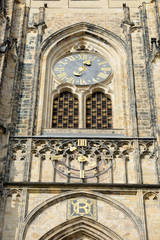 Obraz premium Tower clock of St. Vitus Cathedral in Prague, Czech Republic.