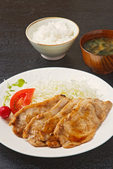 豚肉の生姜焼き