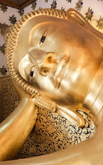Buddha with armrest