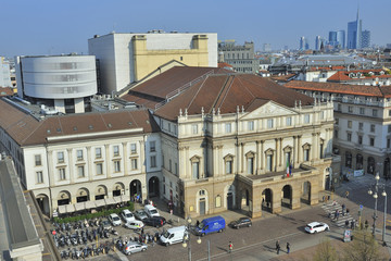 Fototapeta na wymiar Milano Teatro alla Scala