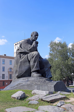 Yakub Kolas Monument in Minsk