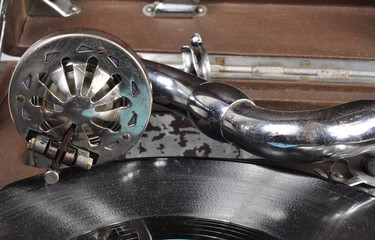 Old gramophone needle © ctpaep
