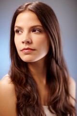 Obraz premium Closeup portrait of attractive young woman