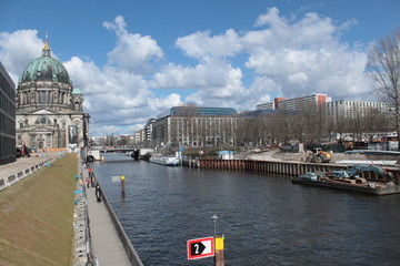 Partie an der Spree in Berlin-Mitte (April 2015) © holger.l.berlin