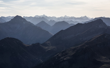 Aussicht auf Bergkette