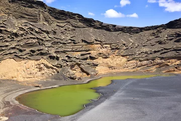 Tuinposter Close view of the green lagoon in Lanzarote © luisrsphoto