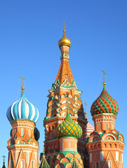 Fototapeta na wymiar St. Basil cathedral in Moscow
