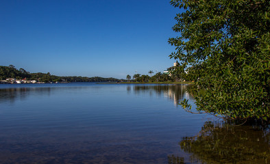 Fototapeta na wymiar Vila e lagoa