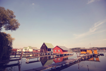 Fototapeta na wymiar Beautiful houses on lake