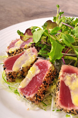 Seared tuna salad