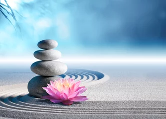 Foto auf Acrylglas Steine im Sand Sand, Lilie und Spa-Steine im Zen-Garten