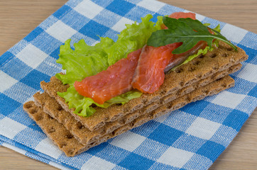 Crispbread with salmon