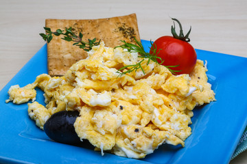 Scrambled eggs with tomato