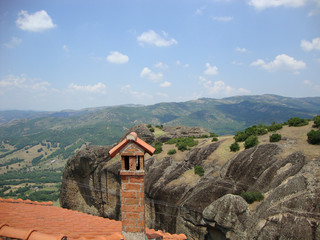 Fototapeta na wymiar mountain view from the height of the temple in Meteora