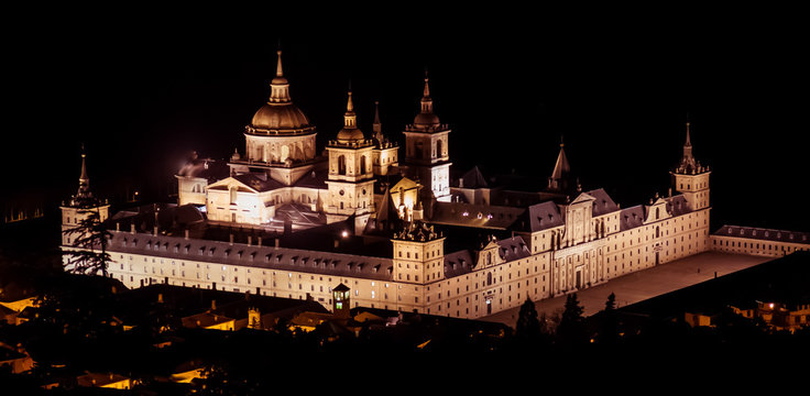 El Escorial Night