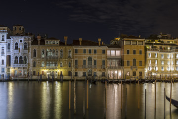 Fototapeta na wymiar Grand canal by night HDR - Venice Italy