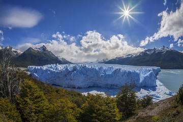 Fototapeta na wymiar Perito Moreno Glacier - Patagonia - Argentina
