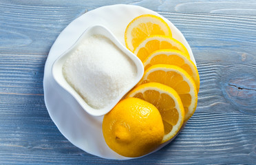 lemon with sugar