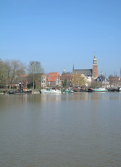 Fototapeta na wymiar Touristenort Leer in Ostfriesland mit Waage und Rathaus