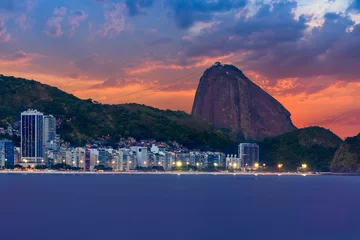 Poster Zonsondergangmening van Copacabana, berg Sugar Loaf. Rio de Janeiro © Ekaterina Belova