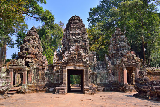 Angkor Temple Complex entrance, Siem Reap, Cambodia.