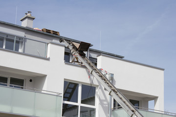 Modernes Wohnhaus mit Balkon