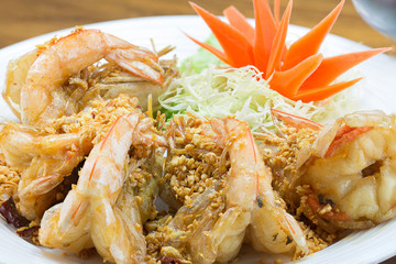 fried king prawns with garlic and herbs