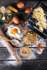 Metal pasta maker machine and ingredients for pasta
